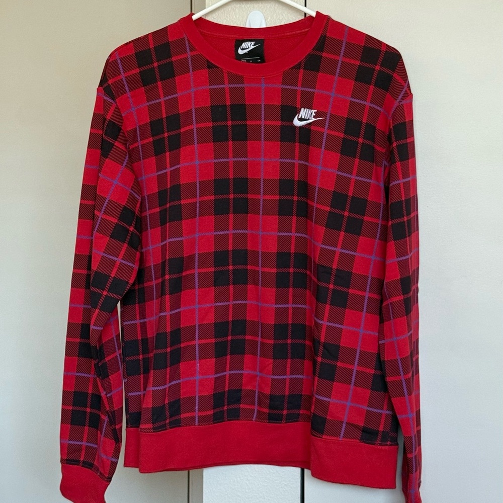nike sweatshirt